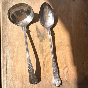 Sheffield England 20th Palmette Shell Kings Silver Plated Ladle & Serving Spoon